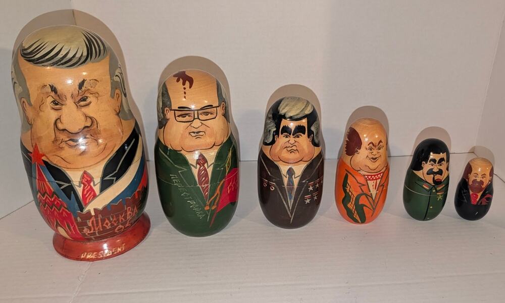 1995 USSR Russian Political Leaders Nesting Dolls Set 7 Pieces Matryoshka Dolls